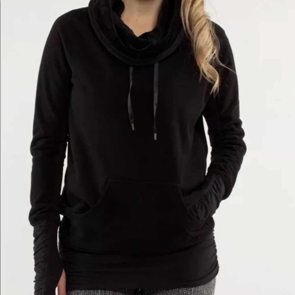 Lululemon Don’t Hurry Be Happy Pullover, size 6